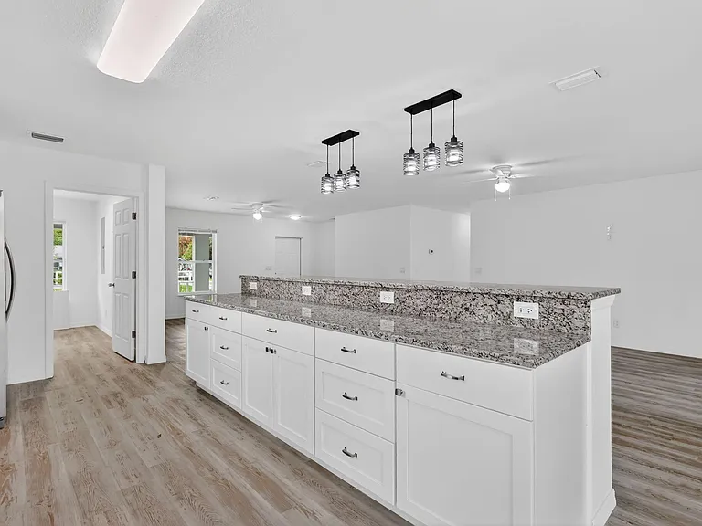 2206 S 34th St — Photo 20