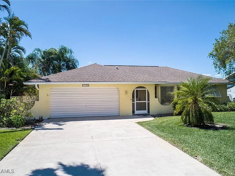 1140 SW 44th St — Photo 12