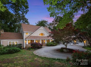 303 S Braeside Ct, Asheville, NC 28803