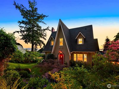 251 N Garden Street, Bellingham, WA, 98225