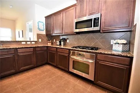 10125 Sailboard Dr — Photo 4