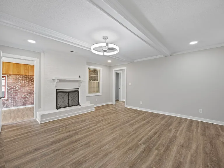 309 Rippling Stream Rd — Photo 7