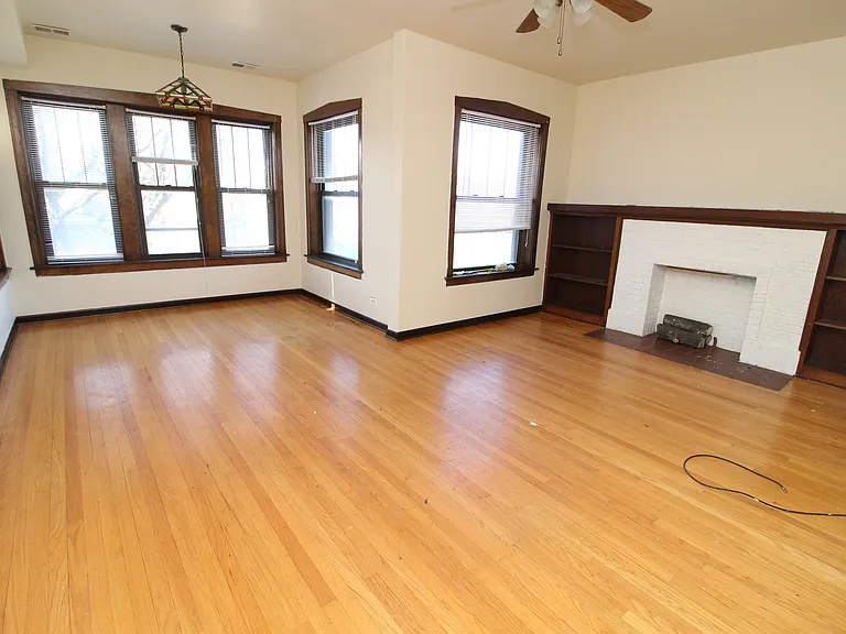 1728 W Juneway Ter #2E — Photo 7