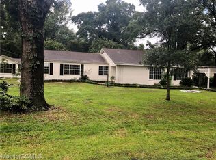 211 Bayou Ave E, Satsuma, AL 36572