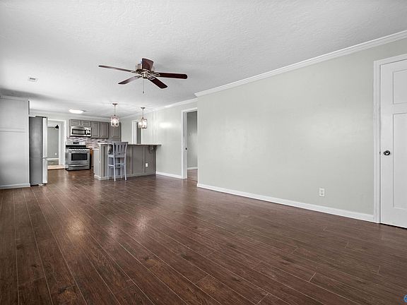 2nd image of 3204 Sansom Ave