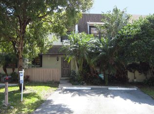 9279 SW 136 Street Cir, Miami, FL 33176