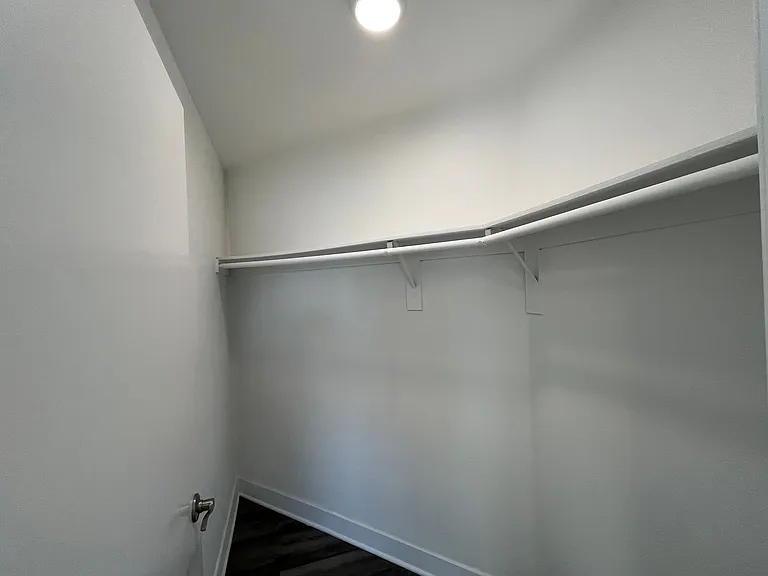 110 S Sweetzer Ave — Photo 65