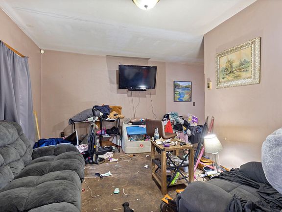 4th image of 67 Chestnut Street