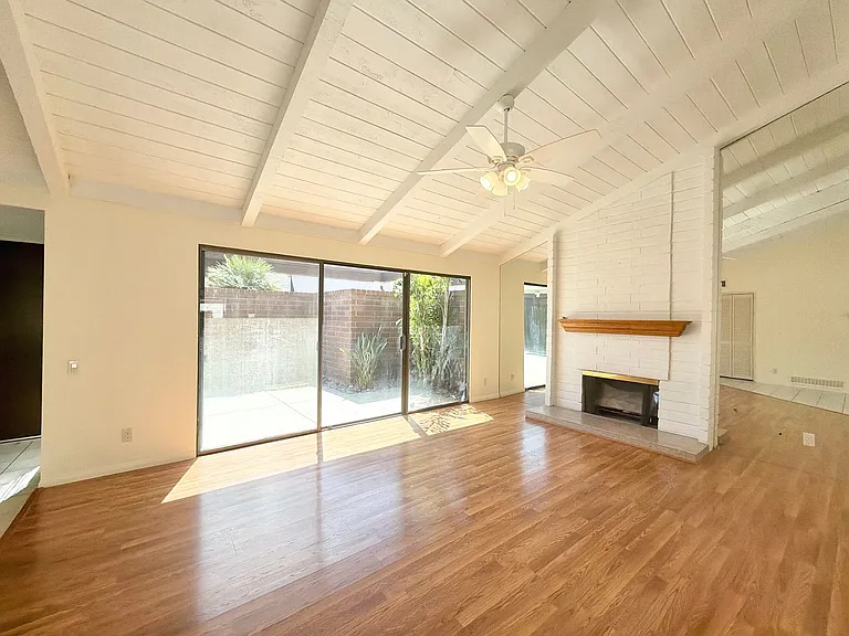 2550 Miramonte Cir E #C — Photo 6