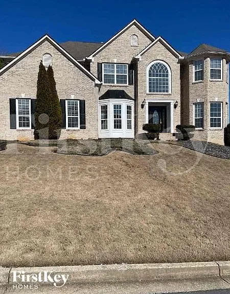 1157 Fountain Crest Dr — Photo 1