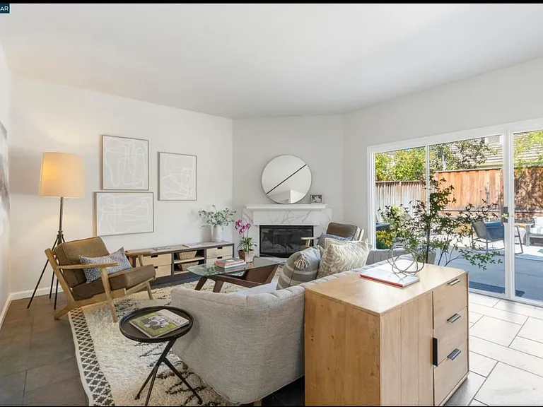 5 Stuart Pl — Photo 6