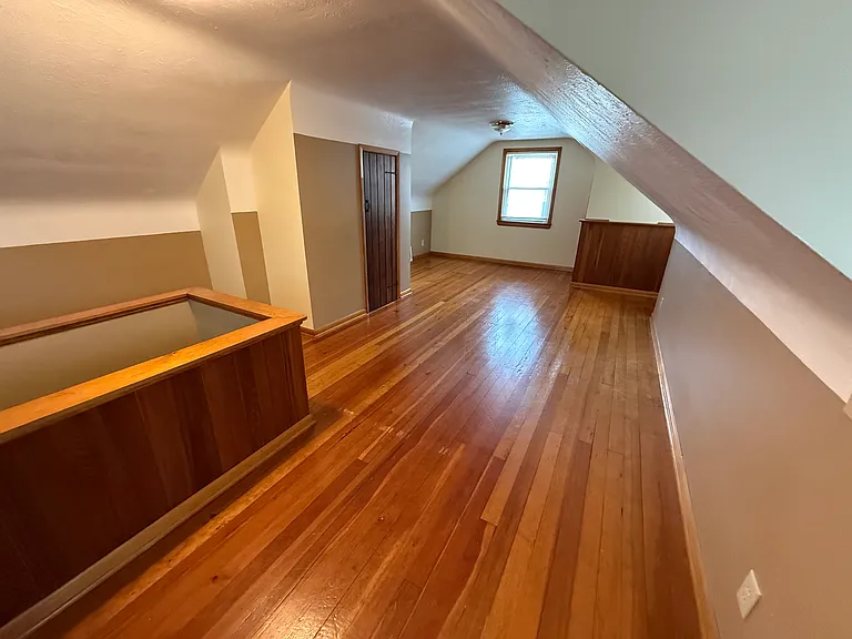 14805 Reddington Ave — Photo 6