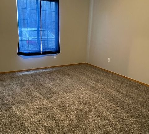 5th image of 1513 W 86th Ln