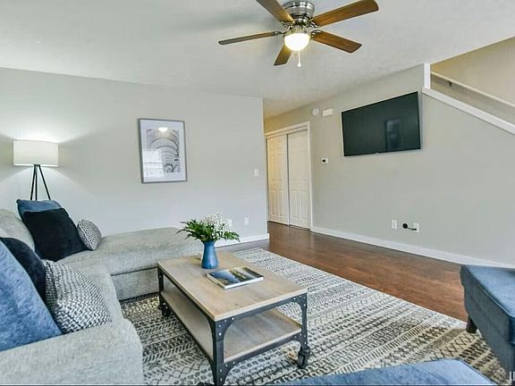 5th image of 520 W Northlane Dr