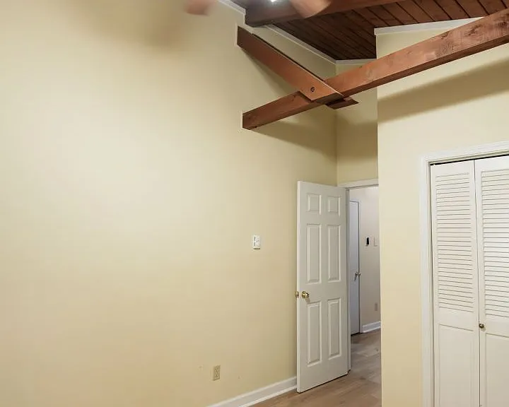 122 Laurel Manor Ln — Photo 8