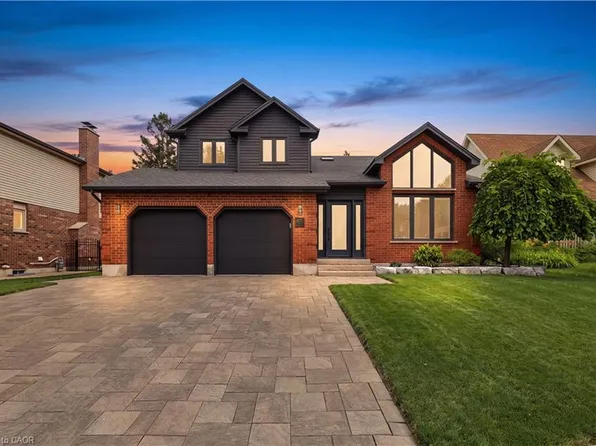 10 Rolling Acres Dr, Kitchener, ON N2A 3W6