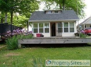 11305 Sunset Point Dr, Plainwell, MI 49080