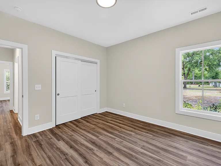 106 Lee Dr — Photo 22