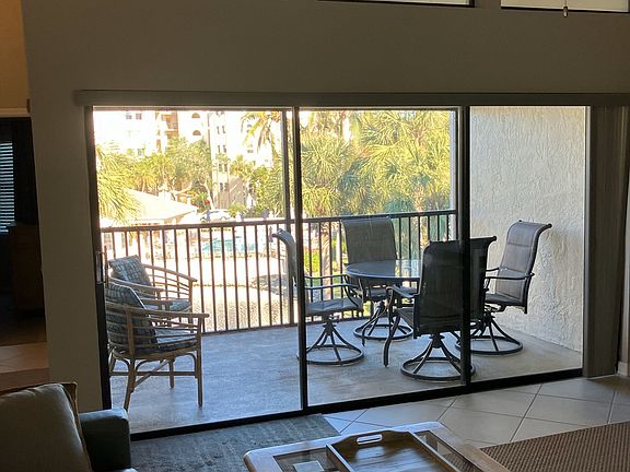 Lanai includes dining set