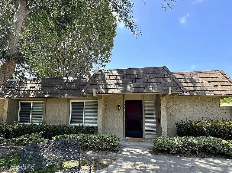 18229 Olympic Ct — Photo 1