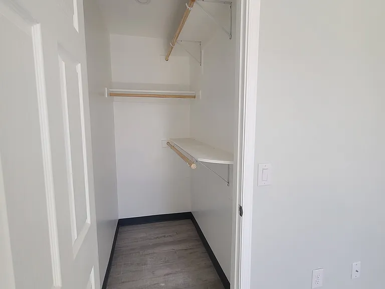 23 E Illini St #106 — Photo 11