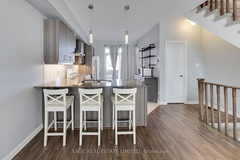 Ajax Townhouse for rent - 2 Bedrooms — photo 6