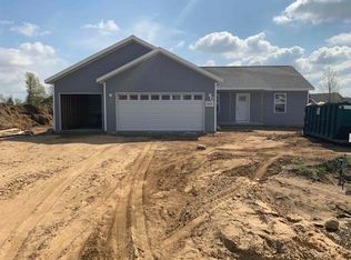 2275 Lensmire Ln, Waupaca, WI 54981