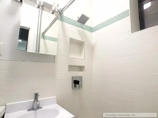 Rented by Sovereign Associates | media 11