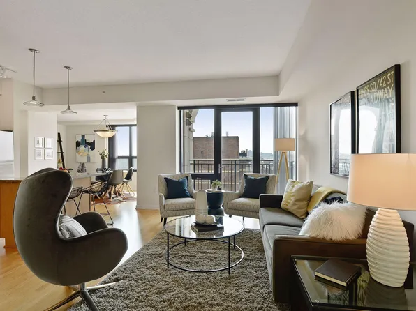 500 E Grant St APT 706, Minneapolis, MN 55404