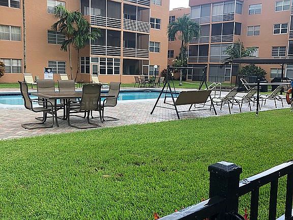 3rd image of 3050 Sunrise Lakes Dr #222