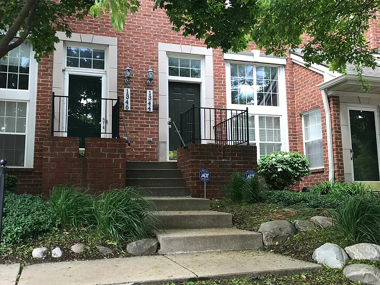 1344 S Main St — Photo 3