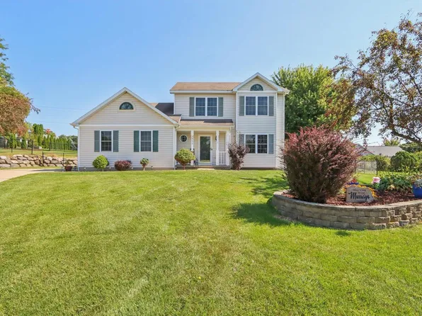 2952 Leadville Pass, Blue Mounds, WI 53517