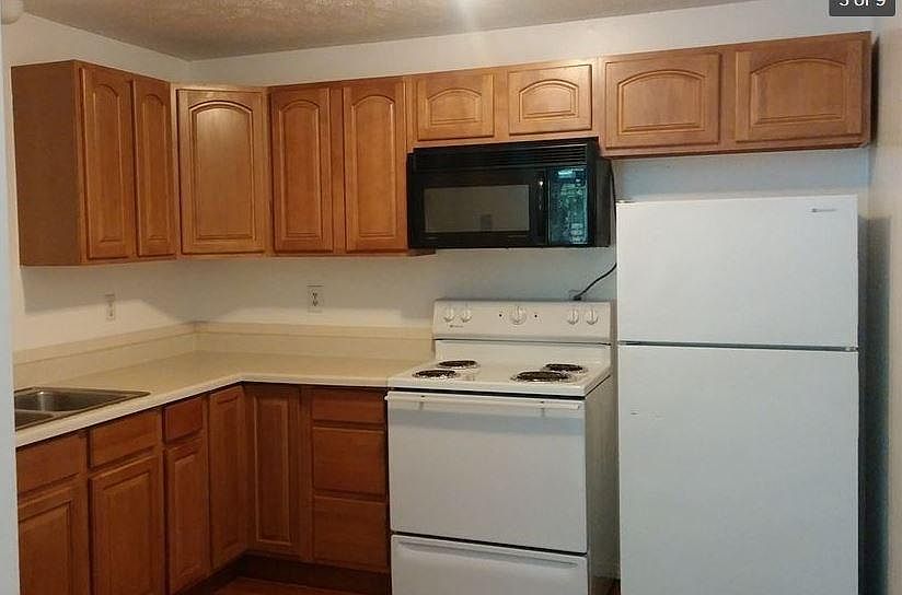 Kitchen. With Microwave and Dishwasher!