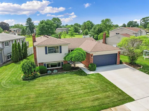 1700 Copeland Cir, Canton, MI 48187