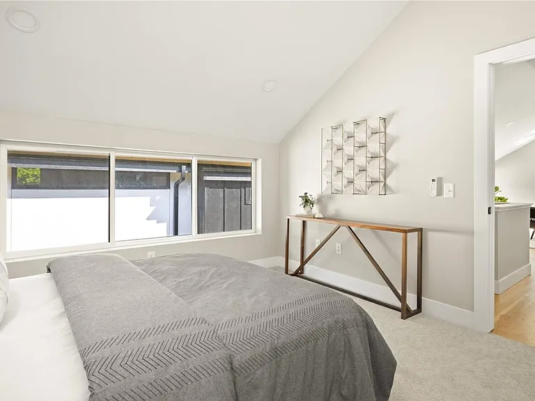 1451 Irving St — Photo 29