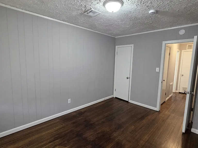 1116 S Millwood Ave #2 — Photo 5