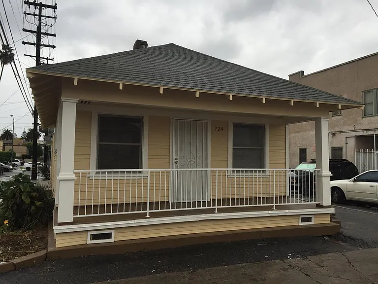 724 Daisy Ave — Photo 11