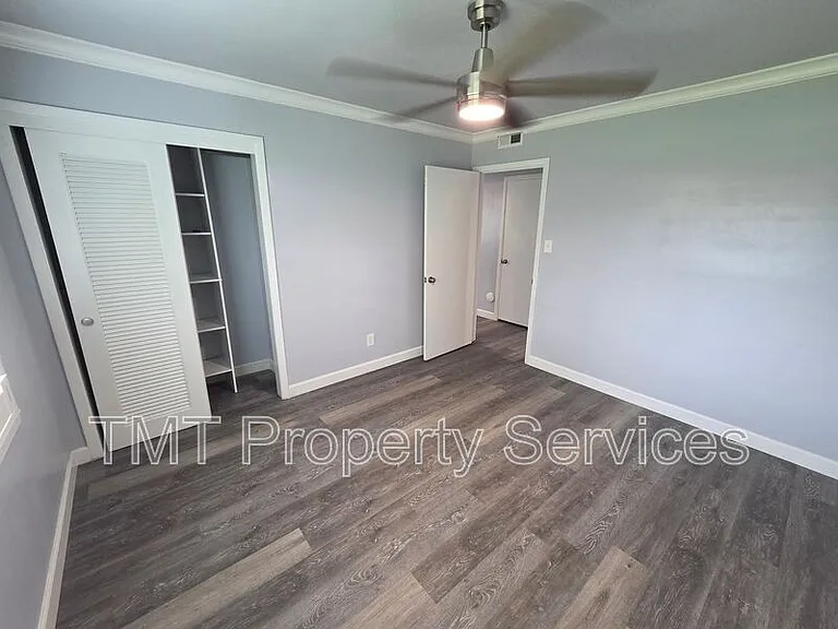 9 W Robinhood Dr — Photo 48