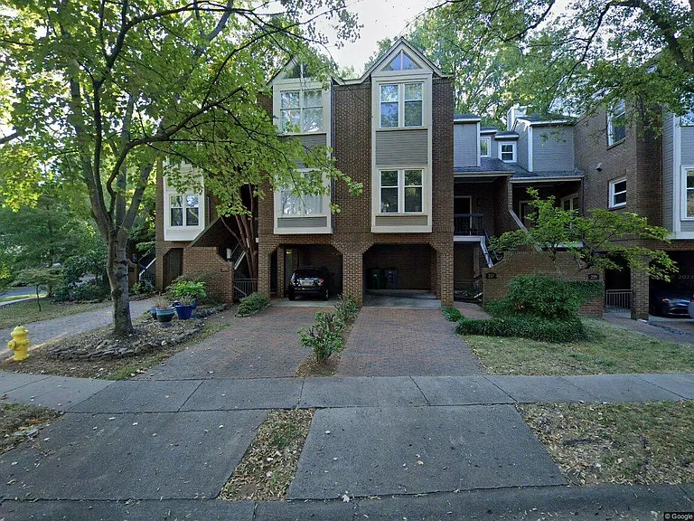 227 S Clarkson St — Photo 1