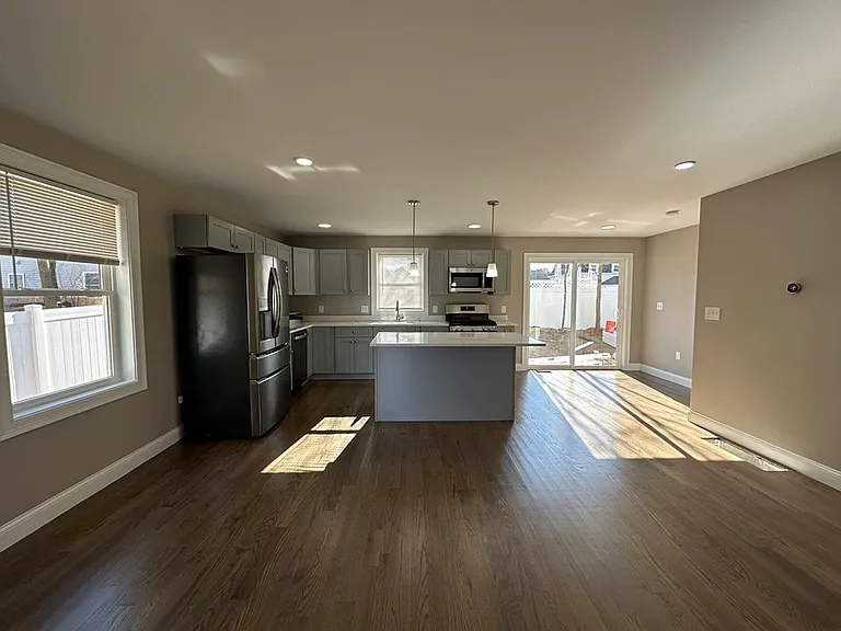 188 Proctor Ave #2 — Photo 8