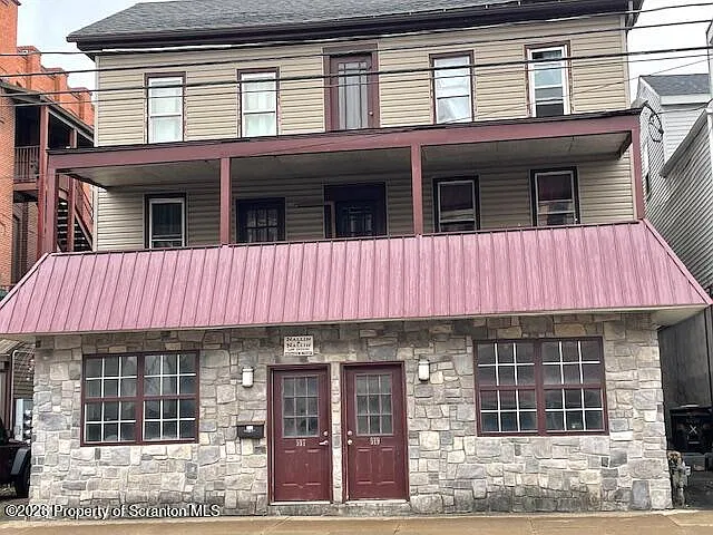 2 bed, 1.0 bath, 675 sqft, $900 — Photo 1