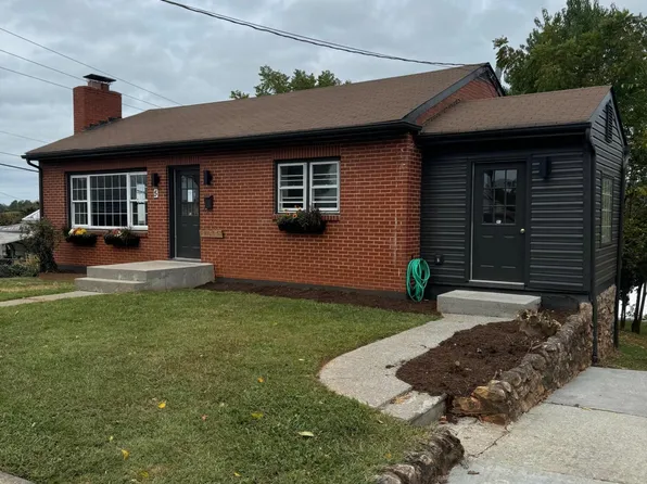 5 Hale St, Rocky Mount, VA 24151