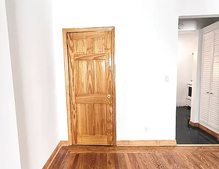 21 E 62nd St #4B — Photo 10
