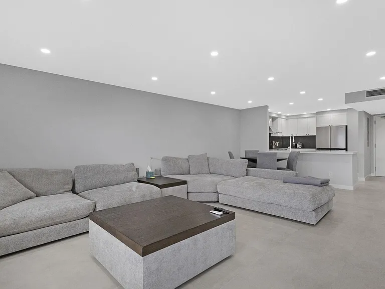 3900 Galt Ocean Dr #2114 — Photo 7
