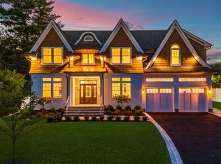 229 Bogert Pl, Paramus, NJ 07652