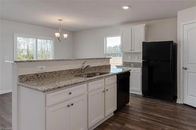 3998 Meredith Woods Ln — Photo 2