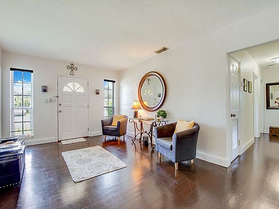 2nd image of 6 Carmona Ave