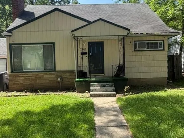 2761 Golfside Ln, Flint, MI 48504
