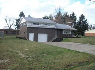1095 Williams Dr, Belle Vernon, PA