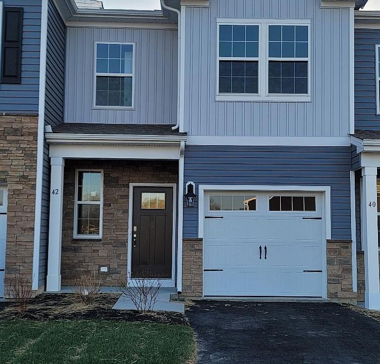1st image of 68 Peregrine Way